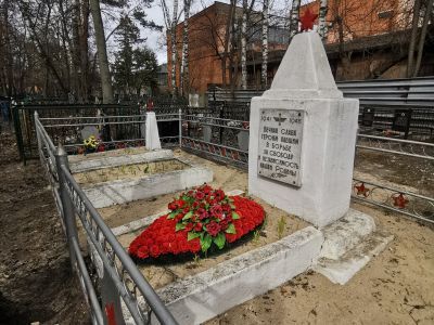 Могилы советских летчиков