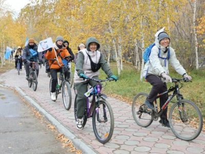 Более 200 участников собрал молодежный профсоюзный велопробег / ЯСИА   