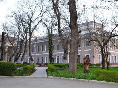 Здание епархиального женского училища