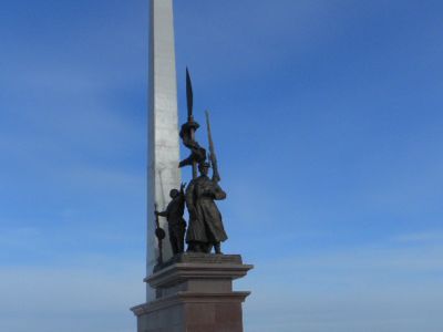 Памятник Героям Советского Союза А.А. Миронову, Н.А. Кондакову, Н.С. Степанову