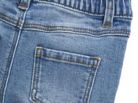 Джинсы для маленького мальчика