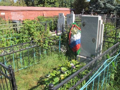 Могила Шатрова Илия Алексеевича, композитора, военного дирижера, автора вальса "На сопках Маньчжурии"