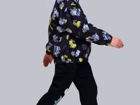 Куртка текстильная с полиуретановым покрытием для мальчиков (ветровка)