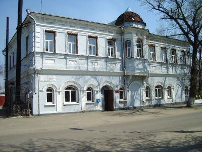 Дом купца Лебедева, 2-х этажное кирпичное здание