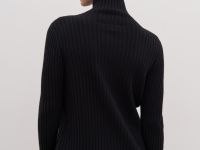 Трикотажный женский джемпер с длинным рукавом