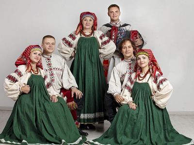 Шел казак на побывку домой...