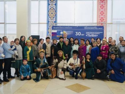 Тувинская община Якутска отметила 30-летие