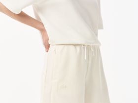 Женские спортивные шорты Lacoste с карманами