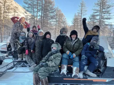 Внуки оленеводов в Момском районе устроили гонки на санках за живого оленя
