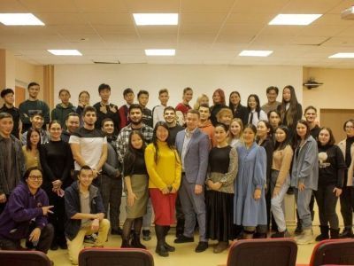 Осетинские пироги, Казбек и олимпийские чемпионы: мирнинская молодежь познакомилась с культурой и традициями Осетии