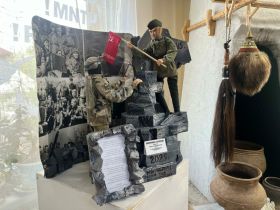 80-летию Великой Победы посвятили выставку «Мир кукол Якутии»