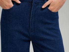 Джинсы широкого кроя с эластичным поясом