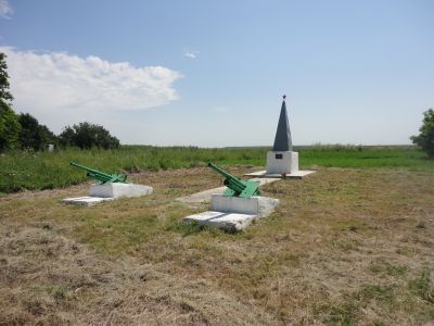 Братская могила 75 советских воинов, погибших в боях с фашистскими захватчиками