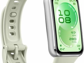 Умные часы HUAWEI Band 11 алюминевые серебристые, с зелёным ремешком