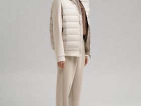 Стеганая куртка с наполнителем из натурального пуха