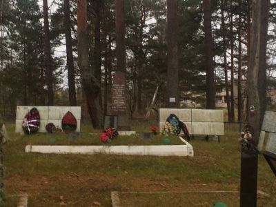 Воинское кладбище воинов Советской Армии, погибших в боях с немецко-фашистскими захватчиками в период Великой Отечественной войны