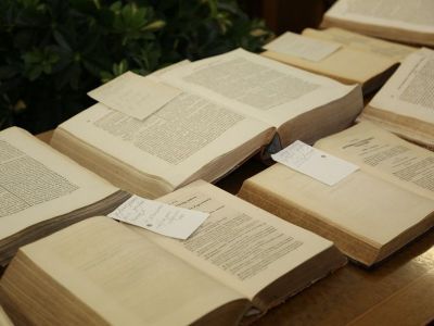 В Российской библиотеке открылась выставка о культуре и письменности коренных народов России