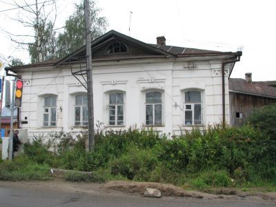 Жилой дом, одноэтажный, деревянный с каменной пристройкой