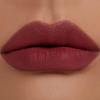 Жидкая вельветовая помада для губ Kaja Love Swipe Lightweight Cushiony Lip Mousse 01 Call Me