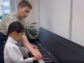 Детскую школу искусств Удачного оснастили инструментами и мебелью