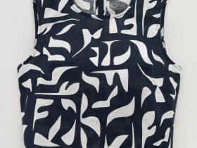 Топ с принтом укороченный