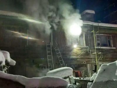 Двое мужчин погибли при пожаре в квартире в Якутске