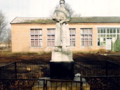 Памятник землякам, погибшим в годы Великой Отечественной войны