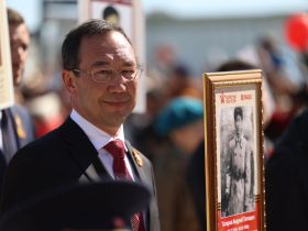 Фото. В Якутске акция «Бессмертный полк» собрала более 50 тысяч человек