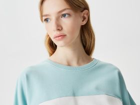 Женская толстовка Lacoste укороченного кроя