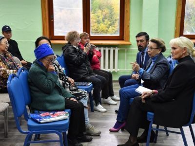 С жителями села Иенгра встретилась Галина Данчикова на сентябрьской региональной неделе