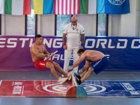 Все эмоции в фоторепортаже Максима Суханова