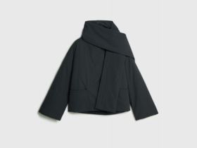 Утеплённая куртка с шарфом, Черный