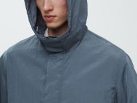 Ветровка с капюшоном свободного силуэта