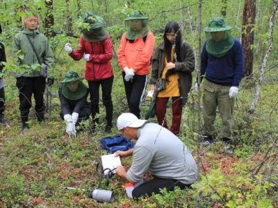 Ученые в лесу. В «Спасской пади» завершает работу международная школа магистрантов и аспирантов