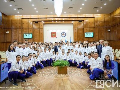 Международные спортивные игры «Дети Азии»: глава Якутии встретился со сборной республики