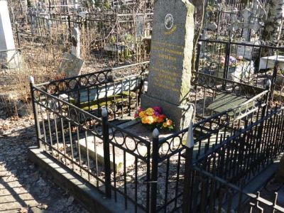 Могила Зинченко Алексея Родионовича (1914-1970 гг.) – Героя Советского Союза