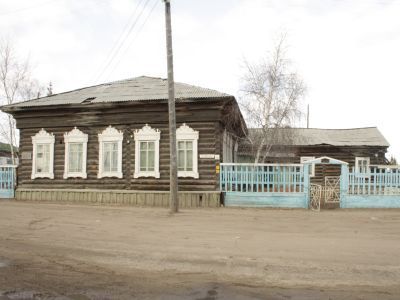 Здание бывшей почты, телеграфа, где находился штаб красноармейского отряда П.М. Беляева