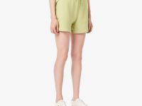 Женские шорты Lacoste