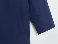 Пуховое пальто с капюшоном и отложным воротником