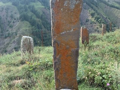 Стела № 30 раннемусульманского кладбища № 3 архитектурного комплекса "Мусийкъонгийкоте"