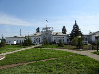 Здание железнодорожного вокзала города Троицка