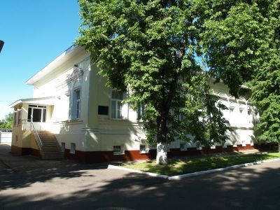 Особняк и усадьба