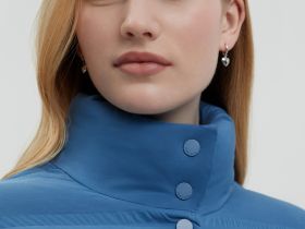 Стеганая куртка приталенного силуэта