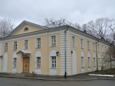 Боковой корпус