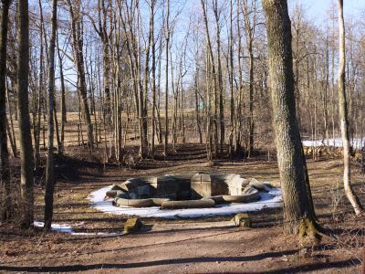 Восьмигранный колодец