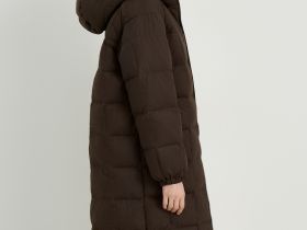 Пуховое пальто с капюшоном