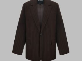 Однобортный жакет в полоску