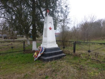 Памятник участникам гражданской и Великой Отечественной войн