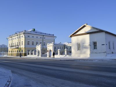 Епархиальное женское училище. Здание школы, в котором в 1930-1941 гг. учился Герой Советского Союза Г.Н. Кошкаров