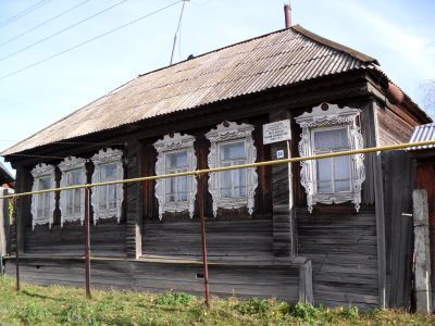 Усадьба народного артиста СССР Максима Дормидонтовича Михайлова (жилой дом, амбар, баня, дровяник, коровник)